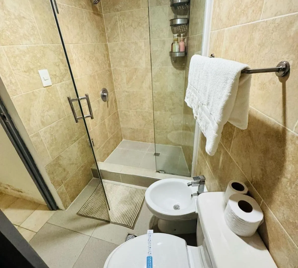 Central, A 5 Minutos De Playa, Ac, Piscina, Comodo, Bares, Rest Sosua